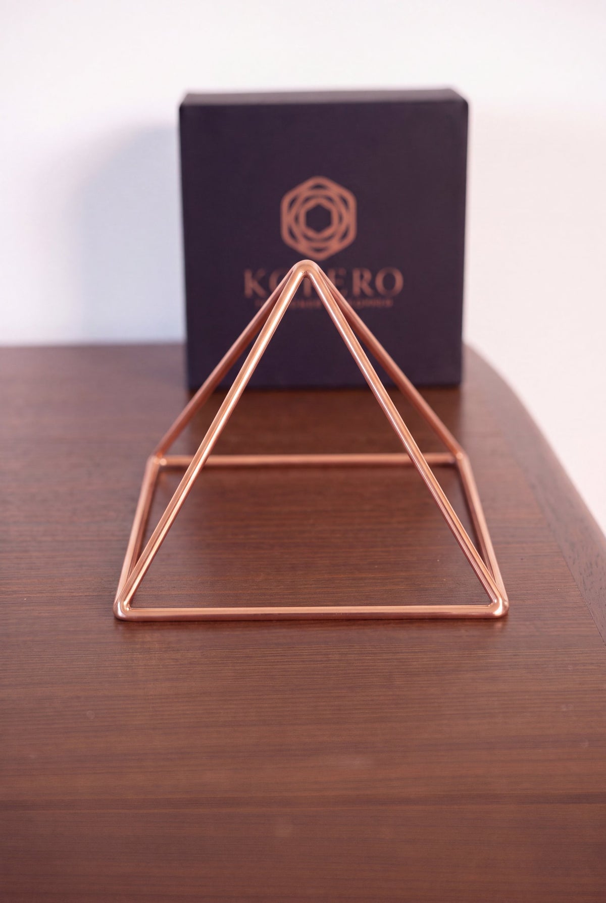 Kopero Koperen Piramide Energizer Glad Klein (14,56 cm) voor de zwarte Kopero geschenkdoos